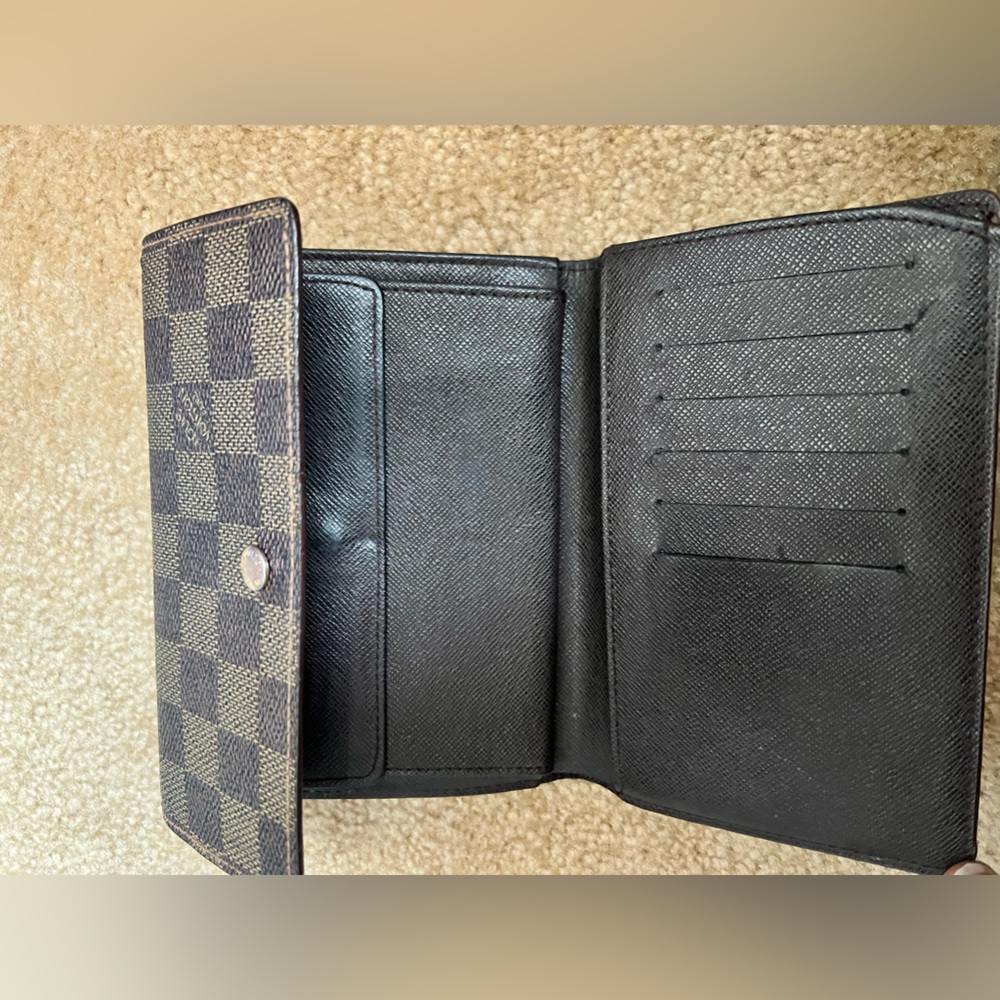 Louis Vuitton Damier Ebene Trifold Wallet - Picture 3 of 6
